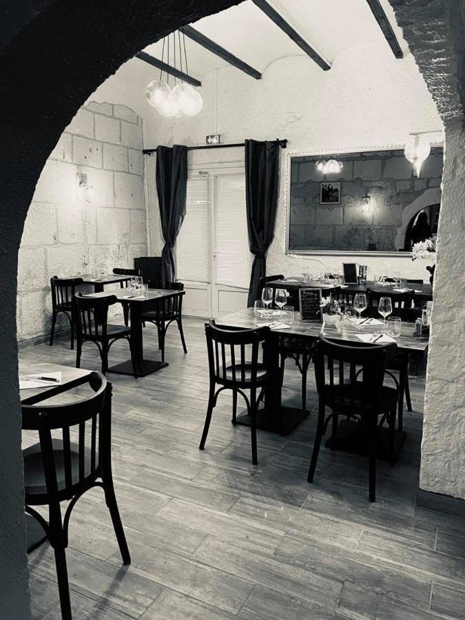 Hotel Restaurant Le Saint Gillois Exteriér fotografie